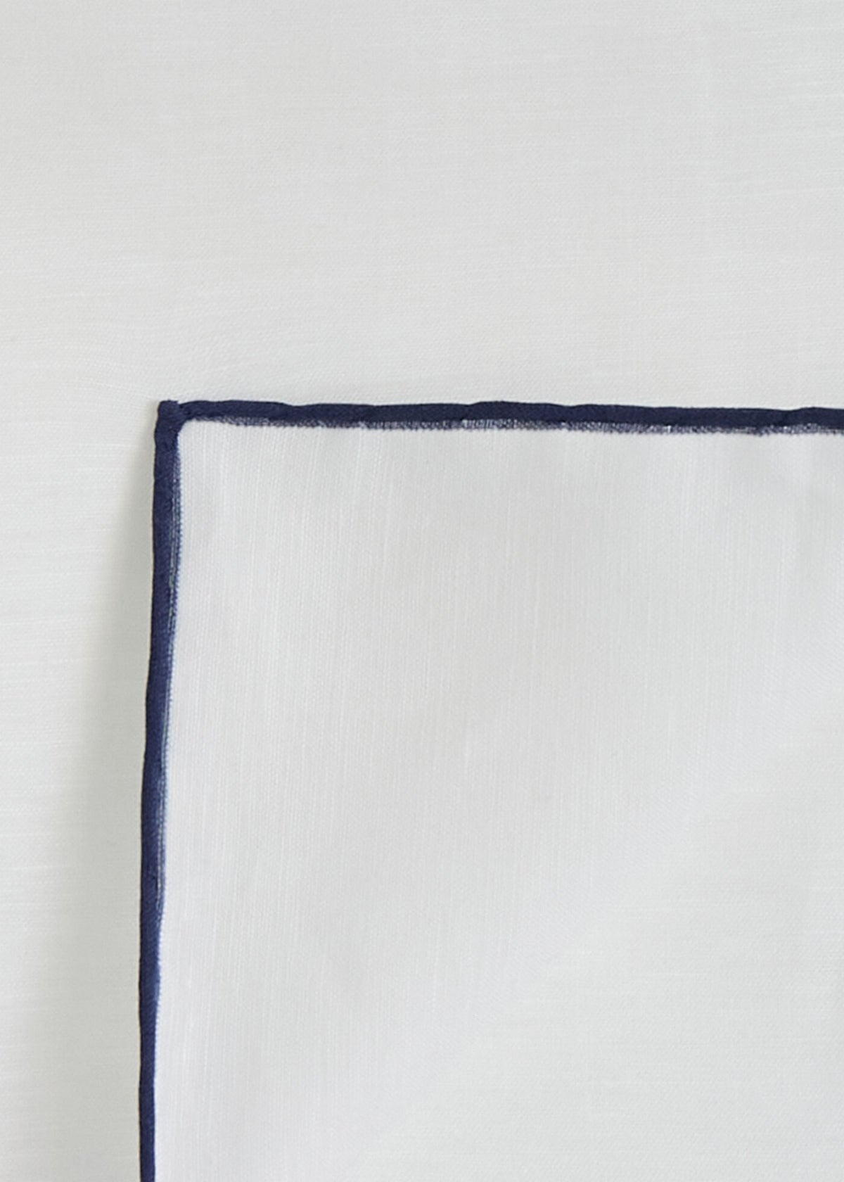 Handkerchief with Contrast Border Burgundy - Paul Stuart