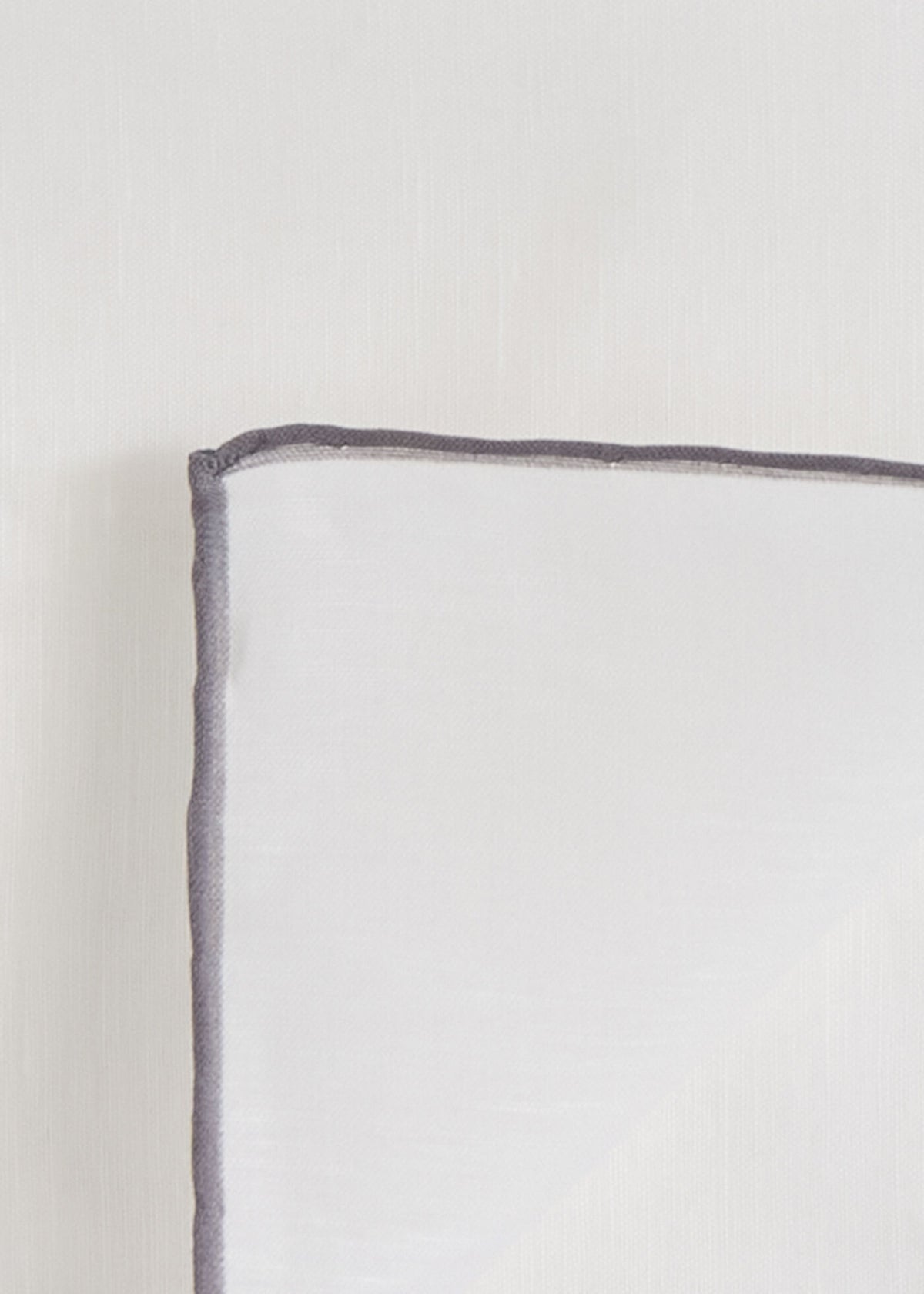 Handkerchief with Contrast Border Burgundy - Paul Stuart