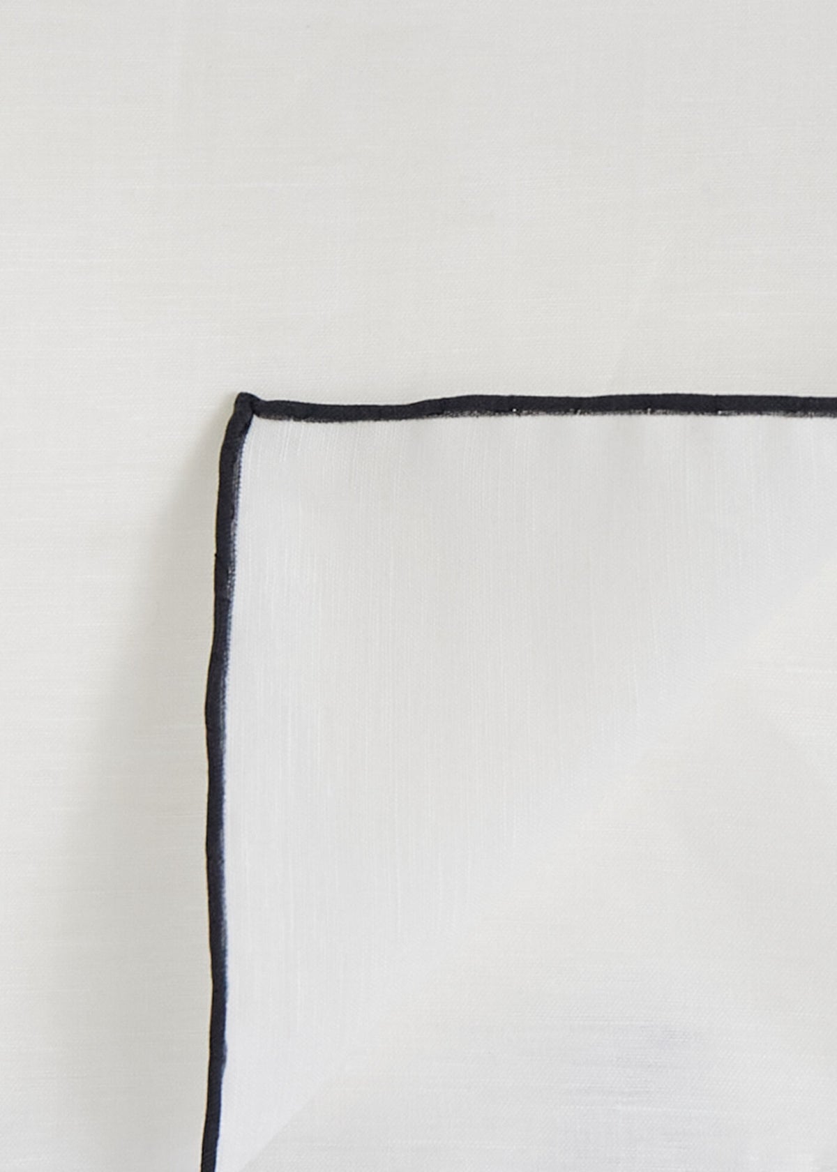 Handkerchief with Contrast Border Burgundy - Paul Stuart