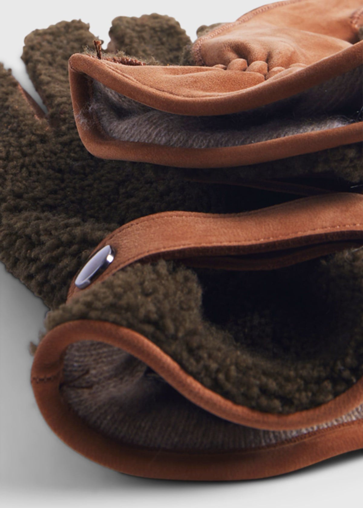 Shearling and Leather Gloves Olive - Paul Stuart