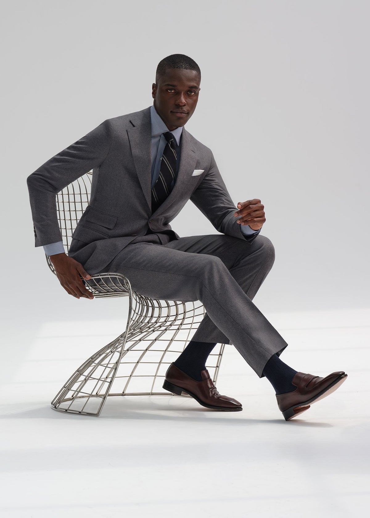Lightweight Wool Flannel Suit Mid Grey - Paul Stuart